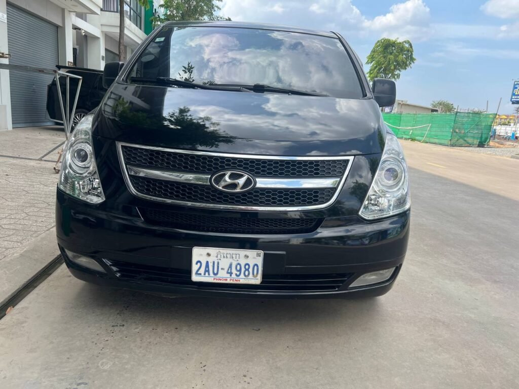 Hyundai Starex 2010 Black For Rent